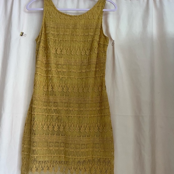 Forever 21 Dresses & Skirts - Elegant Gold Lace Dress